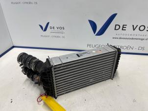 Gebruikte Intercooler Citroen C4 Berline (BA/BB/BC) 1.2 PureTech 130 12V Prijs € 160,00 Margeregeling aangeboden door De Vos Onderdelen