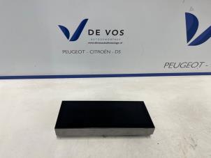 Gebruikte Display Interieur Opel Corsa F (UB/UH/UP) 1.2 Turbo 12V 100 Prijs € 250,00 Margeregeling aangeboden door De Vos Onderdelen