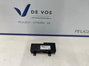 Gebruikte Telefoon interface Peugeot 508 (F3/FB/FH/FP) 1.6 16V Hybrid 225 Prijs € 160,00 Margeregeling aangeboden door De Vos Onderdelen