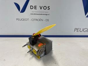 Gebruikte Diversen DS Automobiles DS 3/Crossback (UC/UJ/UR) E-Tense 50 kWh Prijs € 450,00 Margeregeling aangeboden door De Vos Onderdelen