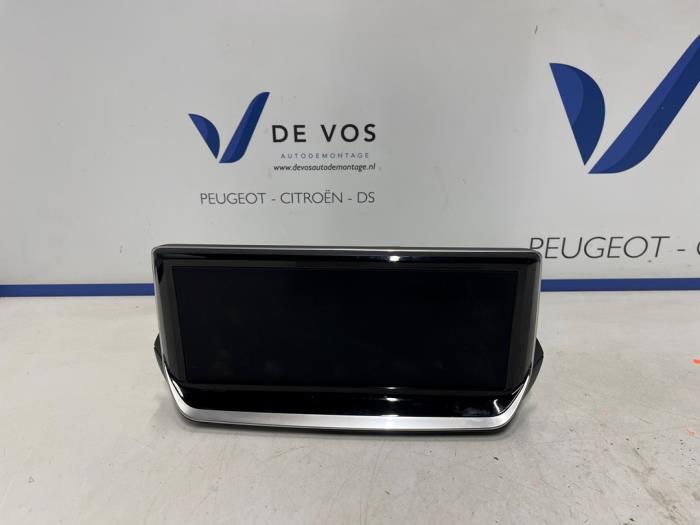 Gebruikte Display Interieur Peugeot 2008 (UD/UK/UR/US/UX) 1.2 VTi 12V PureTech 130 Prijs € 250,00 Margeregeling aangeboden door De Vos Onderdelen