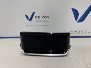 Gebruikte Display Interieur Peugeot 2008 (UD/UK/UR/US/UX) 1.2 VTi 12V PureTech 130 Prijs € 350,00 Margeregeling aangeboden door De Vos Onderdelen