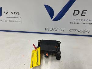 Gebruikte Sensor ACC (afstand) Peugeot 3008 I (0U/HU) 2.0 HDiF 16V Prijs € 250,00 Margeregeling aangeboden door De Vos Onderdelen