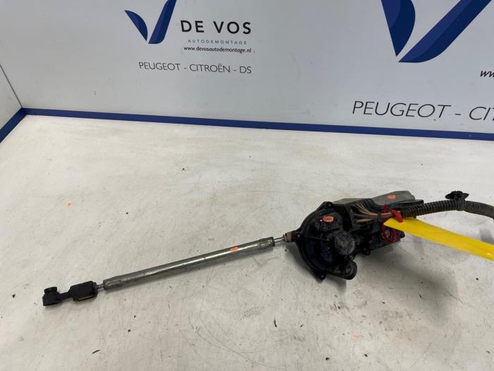 Gebruikte Schakelmotor Citroen C4 Picasso (3D/3E) 1.2 12V PureTech 130 Prijs € 450,00 Margeregeling aangeboden door De Vos Onderdelen