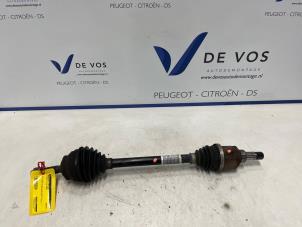 Gebruikte Aandrijfas links-voor Citroen C3 (SX/SW) 1.2 Vti 12V PureTech Prijs € 100,00 Margeregeling aangeboden door De Vos Onderdelen