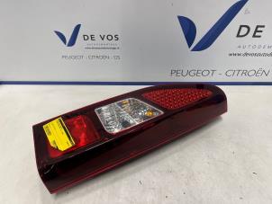 Gebruikte Achterlicht rechts Citroen Berlingo Cinqspace, Multispace 1.2 12V PureTech 110 Prijs € 70,00 Margeregeling aangeboden door De Vos Onderdelen