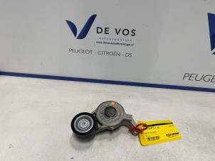 Gebruikte Spanrol Multiriem Peugeot Expert (V1/VA/VB/VE/VF/VT/VY) 2.0 Blue HDi 145 16V Prijs € 80,00 Margeregeling aangeboden door De Vos Onderdelen