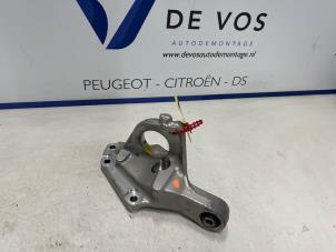 Gebruikte Motorsteun Peugeot Expert (V1/VA/VB/VE/VF/VT/VY) 2.0 Blue HDi 145 16V Prijs € 90,00 Margeregeling aangeboden door De Vos Onderdelen