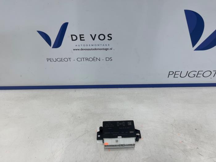 Gebruikte Module PDC Peugeot Expert (V1/VA/VB/VE/VF/VT/VY) 2.0 Blue HDi 145 16V Prijs € 45,00 Margeregeling aangeboden door De Vos Onderdelen