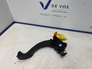 Gebruikte Gaspedaal Peugeot Expert (V1/VA/VB/VE/VF/VT/VY) 2.0 Blue HDi 145 16V Prijs € 160,00 Margeregeling aangeboden door De Vos Onderdelen