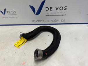 Gebruikte Intercooler Slang DS Automobiles DS 4 1.6 16V E-Tense 225 Prijs € 70,00 Margeregeling aangeboden door De Vos Onderdelen