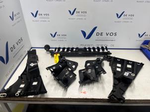 Gebruikte Bumperframe achter DS Automobiles DS 4 1.6 16V E-Tense 225 Prijs € 160,00 Margeregeling aangeboden door De Vos Onderdelen