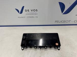 Gebruikte Display Interieur Peugeot Expert (V1/VA/VB/VE/VF/VT/VY) 2.0 Blue HDi 145 16V Prijs € 400,00 Margeregeling aangeboden door De Vos Onderdelen