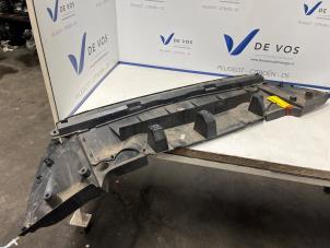 Gebruikte Beschermplaat bodem Citroen C4 Berline (BA/BB/BC) ë-C4 54 kWh Prijs € 60,00 Margeregeling aangeboden door De Vos Onderdelen