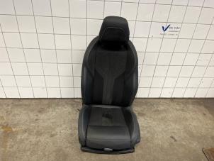 Gebruikte Voorstoel links Peugeot 408 1.6 16V HYbrid 225 Prijs € 450,00 Margeregeling aangeboden door De Vos Onderdelen