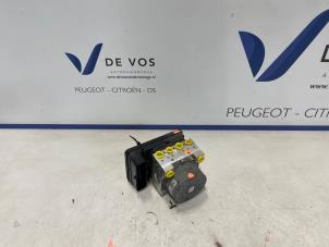 Gebruikte ABS Pomp Peugeot 208 II (UB/UH/UP) 1.2 Vti 12V PureTech 100 Prijs € 250,00 Margeregeling aangeboden door De Vos Onderdelen