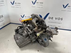 Gebruikte Versnellingsbak Opel Corsa F (UB/UH/UP) 1.5 CDTI 100 Prijs € 1.000,00 Margeregeling aangeboden door De Vos Onderdelen