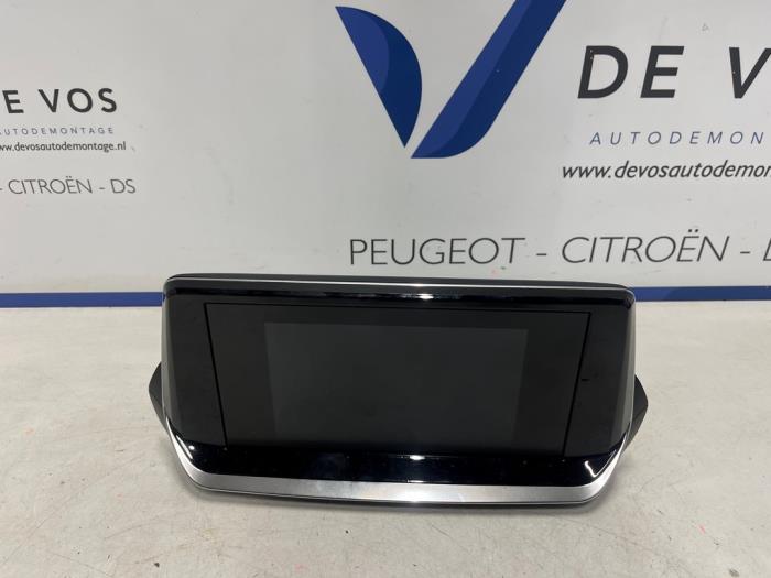 Gebruikte Display Interieur Peugeot 208 II (UB/UH/UP) 1.2 Vti 12V PureTech 75 Prijs € 135,00 Margeregeling aangeboden door De Vos Onderdelen