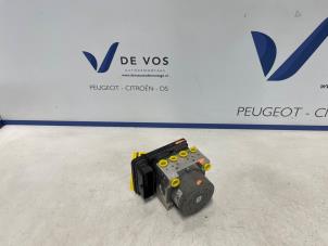 Gebruikte ABS Pomp Peugeot 208 II (UB/UH/UP) 1.2 Vti 12V PureTech 75 Prijs € 250,00 Margeregeling aangeboden door De Vos Onderdelen