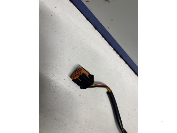 Buitenspiegel links van een Opel Vivaro 1.5 CDTI 102 2021