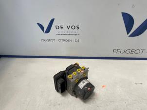 Gebruikte ABS Pomp Opel Vivaro 1.5 CDTI 102 Prijs € 350,00 Margeregeling aangeboden door De Vos Onderdelen