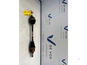 Gebruikte Aandrijfas links-voor Citroen C3 (SX/SW) 1.2 Vti 12V PureTech Prijs € 100,00 Margeregeling aangeboden door De Vos Onderdelen