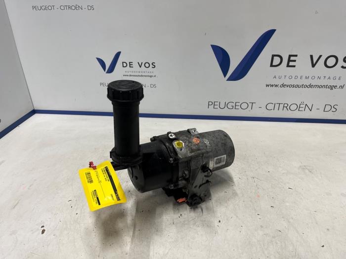 Gebruikte Servopomp Citroen DS 5 2.0 BlueHDI 150 16V Prijs € 250,00 Margeregeling aangeboden door De Vos Onderdelen