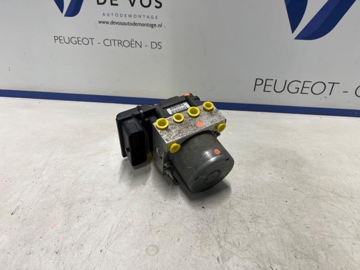 Gebruikte ABS Pomp Citroen Berlingo 1.6 Hdi 75 Prijs € 250,00 Margeregeling aangeboden door De Vos Onderdelen