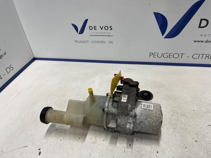 Stuurbekrachtiging Pomp van een Peugeot Expert (V1/VA/VB/VE/VF/VT/VY) 1.6 Blue HDi 95 16V 2017