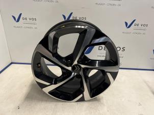 Gebruikte Velg Citroen C5 Aircross I (A4/AC/AJ/AR) 1.2 e-THP PureTech 130 Prijs € 180,00 Margeregeling aangeboden door De Vos Onderdelen