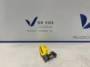 Gebruikte Camera voorzijde Citroen C4 X (BD/BE/BF) ë-C4 X 54 kWh Prijs € 350,00 Margeregeling aangeboden door De Vos Onderdelen