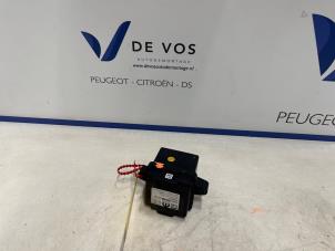 Gebruikte Diversen Citroen C4 X (BD/BE/BF) ë-C4 X 54 kWh Prijs € 50,00 Margeregeling aangeboden door De Vos Onderdelen