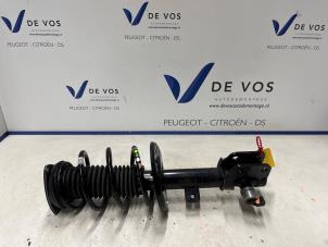 Gebruikte Mac Phersonpoot links-voor DS Automobiles DS 4 1.2 12V Hybrid 136 Prijs € 250,00 Margeregeling aangeboden door De Vos Onderdelen