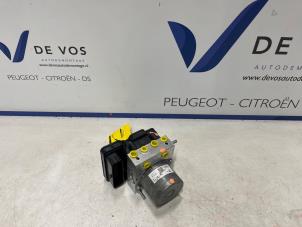 Gebruikte ABS Pomp DS Automobiles DS 4 1.2 12V Hybrid 136 Prijs € 450,00 Margeregeling aangeboden door De Vos Onderdelen