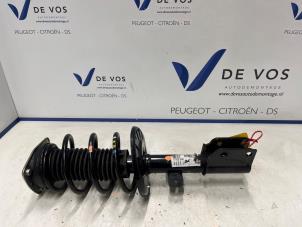 Gebruikte Mac Phersonpoot rechts-voor DS Automobiles DS 7 1.6 16V E-Tense 225 Prijs € 90,00 Margeregeling aangeboden door De Vos Onderdelen