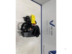 Gebruikte Koolstoffilter DS Automobiles DS 7 1.6 16V E-Tense 225 Prijs € 450,00 Margeregeling aangeboden door De Vos Onderdelen