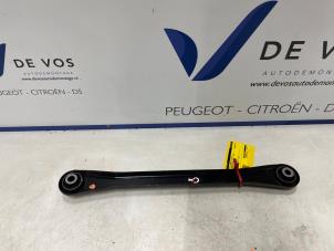 Gebruikte Reactiestang rechts-achter DS Automobiles DS 7 1.6 16V E-Tense 225 Prijs € 35,00 Margeregeling aangeboden door De Vos Onderdelen