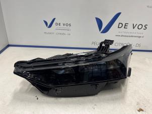 Gebruikte Koplamp links DS Automobiles DS 4 1.2 12V Hybrid 136 Prijs € 400,00 Margeregeling aangeboden door De Vos Onderdelen
