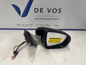 Gebruikte Buitenspiegel rechts DS Automobiles DS 7 1.6 16V E-Tense 225 Prijs € 375,00 Margeregeling aangeboden door De Vos Onderdelen