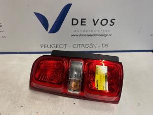 Gebruikte Achterlicht links Citroen Jumpy 2.0 Blue HDI 150 Prijs € 100,00 Margeregeling aangeboden door De Vos Onderdelen