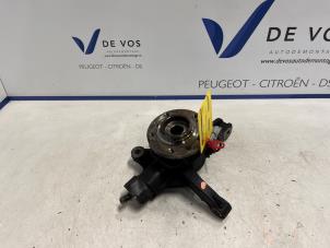 Gebruikte Asschenkel links-voor Citroen Jumpy 2.0 Blue HDI 150 Prijs € 135,00 Margeregeling aangeboden door De Vos Onderdelen