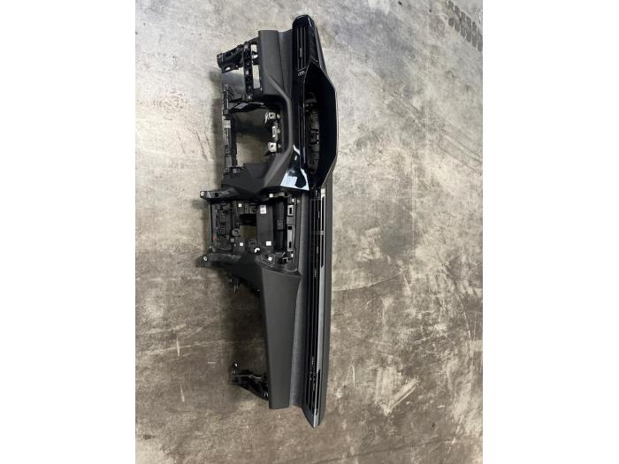 Gebruikte Dashboard Peugeot 408 1.2 12V PureTech 130 Prijs € 500,00 Margeregeling aangeboden door De Vos Onderdelen