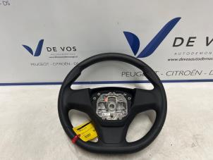Gebruikte Stuurwiel Citroen Jumpy 2.0 Blue HDI 150 Prijs € 90,00 Margeregeling aangeboden door De Vos Onderdelen