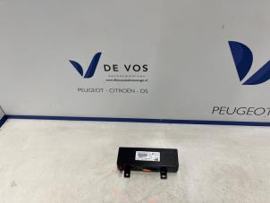 Gebruikte Telefoon interface Citroen C3 Aircross I (2C/2R) 1.2 e-THP PureTech 110 Prijs € 160,00 Margeregeling aangeboden door De Vos Onderdelen