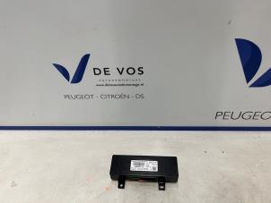 Gebruikte Telefoon interface Peugeot 308 SW (L4/L9/LC/LJ/LR) 1.2 12V e-THP PureTech 130 Prijs € 160,00 Margeregeling aangeboden door De Vos Onderdelen