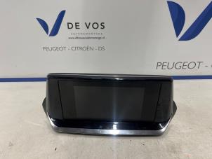 Gebruikte Display Interieur Peugeot 208 II (UB/UH/UP) 1.2 Vti 12V PureTech 75 Prijs € 200,00 Margeregeling aangeboden door De Vos Onderdelen
