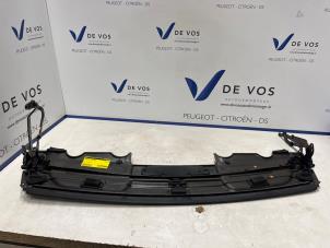 Gebruikte Afdekplaat Cabriodak Peugeot 308 CC (4B) 1.6 16V THP 155 Prijs € 350,00 Margeregeling aangeboden door De Vos Onderdelen