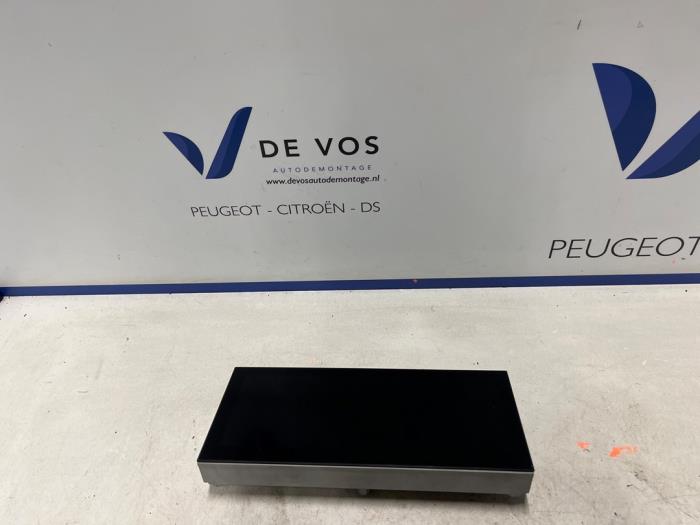 Gebruikte Display Interieur Opel Corsa F (UB/UH/UP) 1.2 Turbo 12V 130 Prijs € 250,00 Margeregeling aangeboden door De Vos Onderdelen