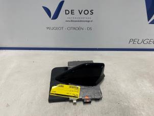 Gebruikte Antenne Opel Corsa F (UB/UH/UP) 1.2 Turbo 12V 130 Prijs € 300,00 Margeregeling aangeboden door De Vos Onderdelen