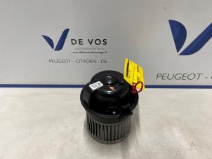 Gebruikte Chaufage Ventilatiemotor Citroen C4 Berline (BA/BB/BC) 1.2 PureTech 130 12V Prijs € 200,00 Margeregeling aangeboden door De Vos Onderdelen
